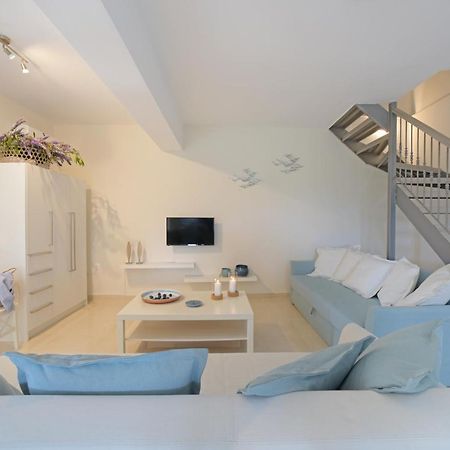 Giorgos & Maria Villas Agios Matthaios  ภายนอก รูปภาพ