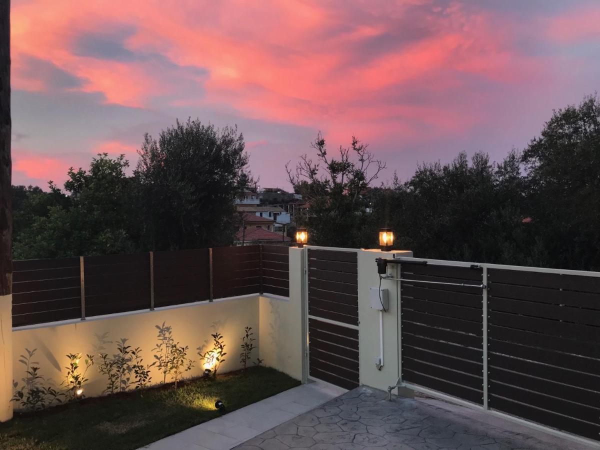 Giorgos & Maria Villas Agios Matthaios  ภายนอก รูปภาพ